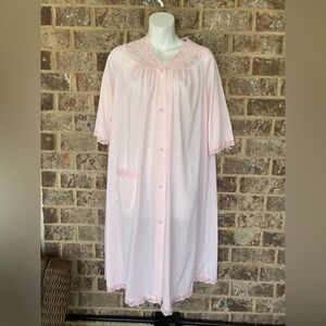 VTG ShadowLine Womens Robe Pink Lacy Embroidered Flowers Button Pocket Size M